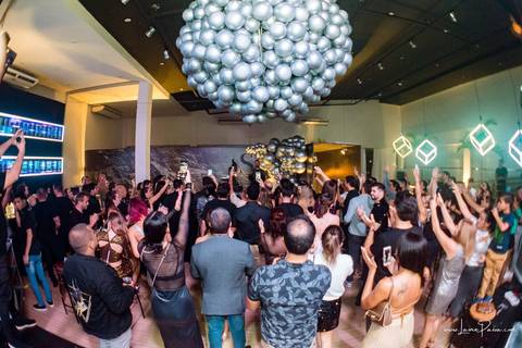 aniversario de 40 anos, tema boate, Chaplin Recepções, Algodão doce Cerimonial,  Banda Som e Balanço , Sax in the House, bolo, familia, fotografia de aniversario, festa, fotografo em natal, amigos, aniversario de adulto, moda, looks, club, night, gay'