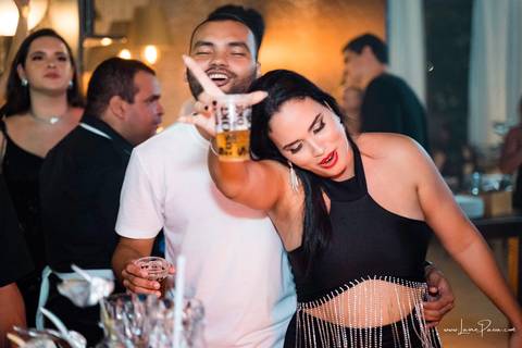 aniversario de 40 anos, tema boate, Chaplin Recepções, Algodão doce,  Banda Som e Balanço , Sax in the House, bolo, familia, fotografia de aniversario, festa, fotografo em natal, amigos, aniversario de adulto, moda, looks, club, night, gay, brilho'