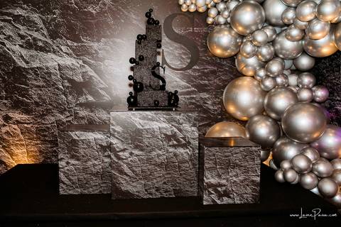 aniversario de 40 anos, tema boate, Chaplin Recepções, Algodão doce Cerimonial,  Banda Som e Balanço , Sax in the House, bolo, familia, fotografia de aniversario, festa, fotografo em natal, amigos, aniversario de adulto, moda, looks, club, night, bolo,'