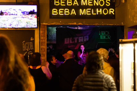 Banda ultra 77 no armazém 77 localizado na zona leste da capital de são paulo. bar beba menos beba melhor.'