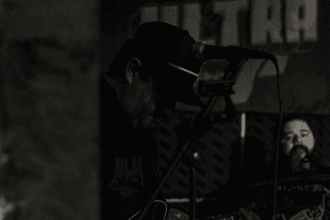 Banda ultra 77 no armazém 77 localizado na zona leste da capital de são paulo. markus enquadrado.'