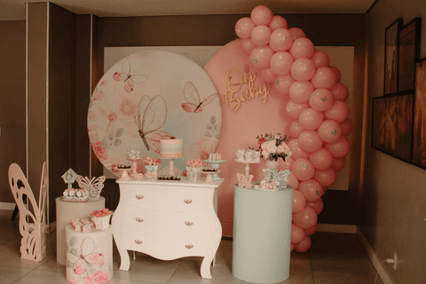 chá de bebê da maya e sua decoração, em plano que captou a decoração completa'