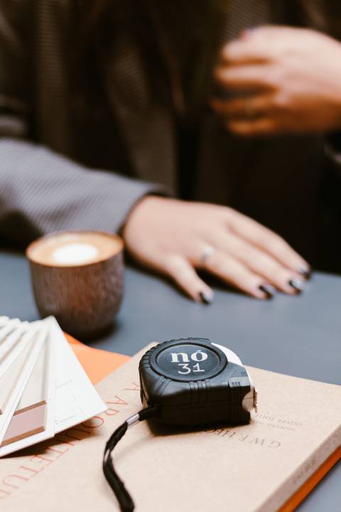 ensaio corporativo da le e da ni, no pato rei, cafeteria em são paulo'