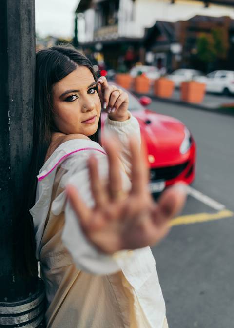 ensaio em gramado de 15 anos daniela radavelli fotografia fotografa de gramado fotografa de 15 anos ensaio de debutante ensaio com ferrari '