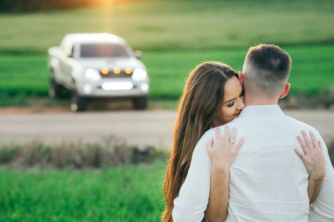 ensaio pré casamento nova prata caldas de prata daniela radavelli fotografia ensaio de casal em nova prata parque de agua termal toyota hilux brasil'