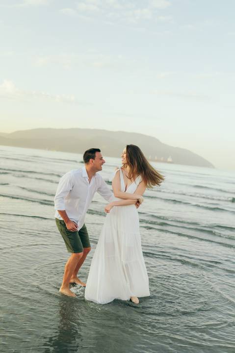 ensaio de casal em Santo SP pré wedding em São Paulo daniela radavelli fotografia fotos na praia em Santos '
