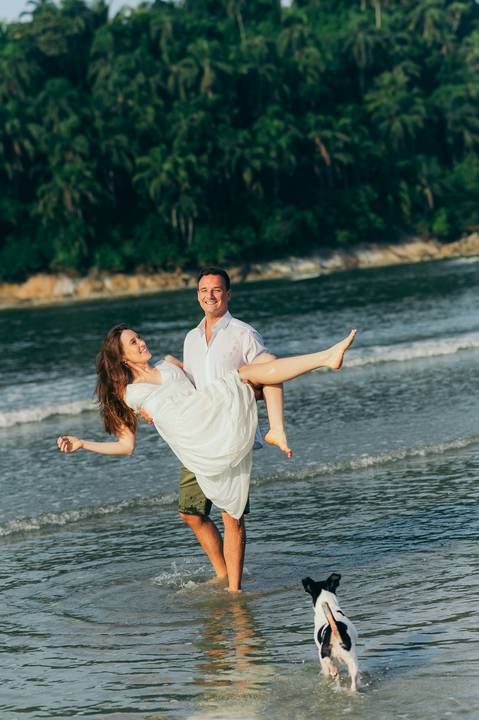 ensaio de casal em Santo SP pré wedding em São Paulo daniela radavelli fotografia fotos na praia em Santos '