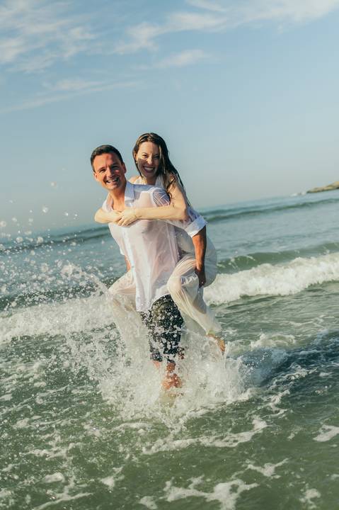 ensaio de casal em Santo SP pré wedding em São Paulo daniela radavelli fotografia fotos na praia em Santos '