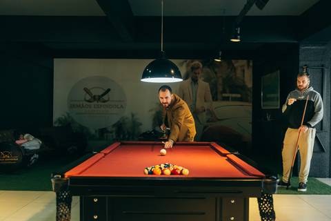 daniela radavelli fotógrafa na serra gaucha  cerimonia de casamento casamento caxias do sul making of noivo'