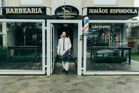 daniela radavelli fotógrafa na serra gaucha cerimonia de casamento casamento caxias do sul making of noivo'