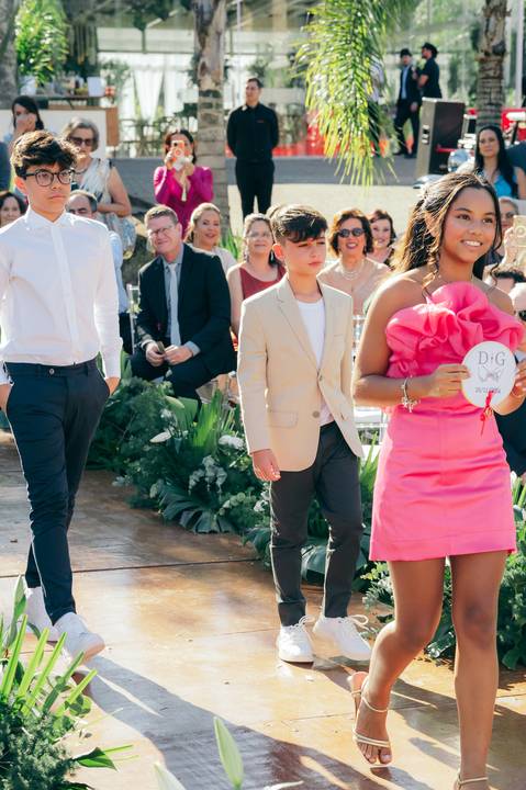 casamento ao ar livre de dia cerimonia externa  no santorini garden em garibaldi daniela radavelli fotografia fotógrafa de casamentos'