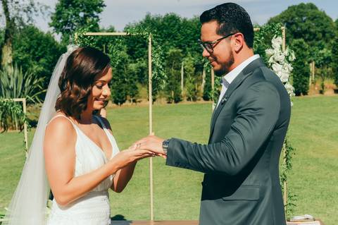 casamento ao ar livre de dia cerimonia externa  no santorini garden em garibaldi daniela radavelli fotografia fotógrafa de casamentos'