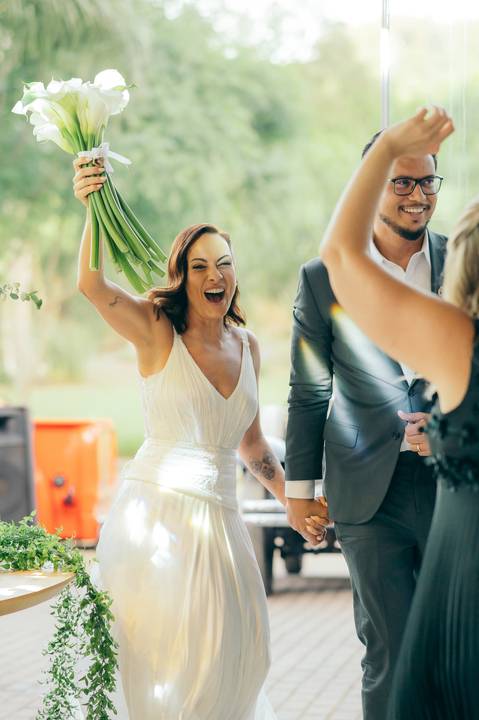 casamento ao ar livre de dia cerimonia externa  no santorini garden em garibaldi daniela radavelli fotografia fotógrafa de casamentos'