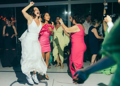 ccasamento ao ar livre de dia cerimonia externa  no santorini garden em garibaldi daniela radavelli fotografia fotógrafa de casamentos'