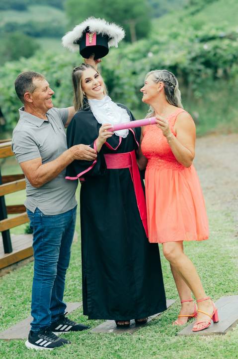ensaio formatura daniela radavelli fotografia fotos de toga fotos de formatura ensaio com família'
