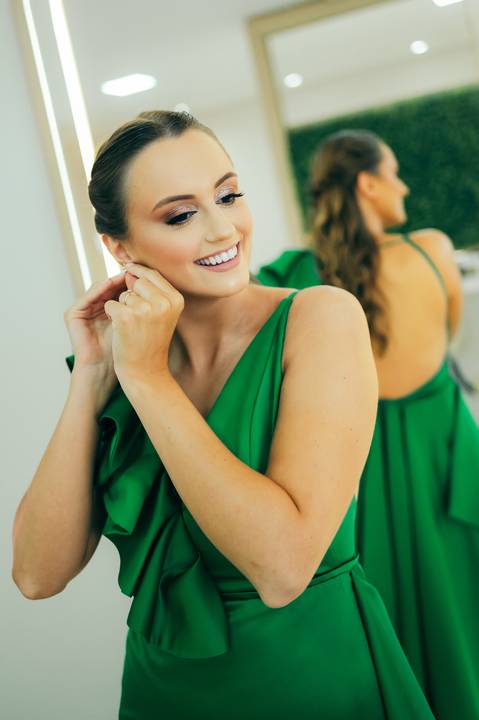 festa de formatura formanda em engenharia civil vestido de formatura verde make de formatura daniela radavelli fotógrafa serra gaúcha'