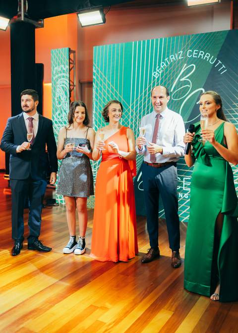 festa de formatura formanda em engenharia civil vestido de formatura verde make de formatura daniela radavelli fotógrafa serra gaúcha'