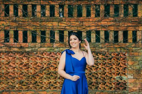 formanda em engenharia civil festa de formatura em garibaldi vestido de formatura azul decoração formatura daniela radavelli fotografia'