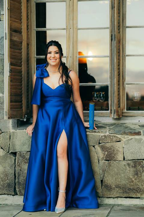 formanda em engenharia civil festa de formatura em garibaldi vestido de formatura azul decoração formatura daniela radavelli fotografia'
