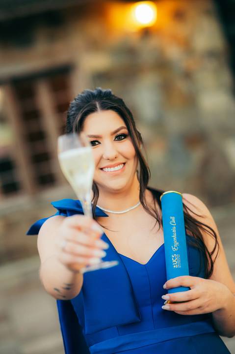 formanda em engenharia civil festa de formatura em garibaldi vestido de formatura azul decoração formatura daniela radavelli fotografia'