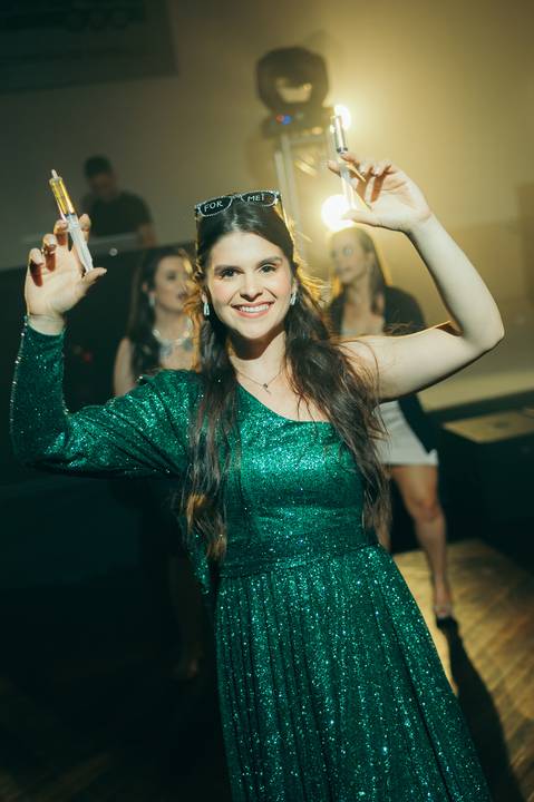 Festa de formatura formanda em medicina festa de formatura em garibaldi vestido de formatura verde daniela radavelli fotografia'