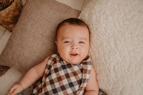 ensaio de bebê 3 meses no estudio, ensaio fotografico acompanhamento de bebê em campo grande, mato grosso do sul, fotografa franciele duailibi fotografia'