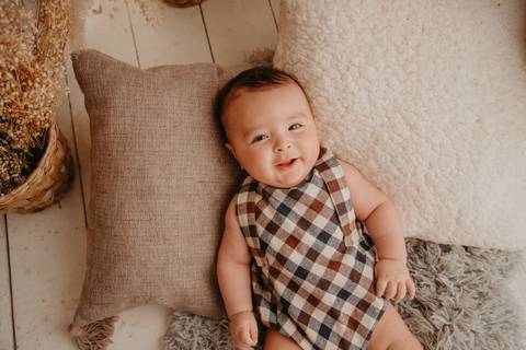 ensaio de bebê 3 meses no estudio, ensaio fotografico acompanhamento de bebê em campo grande, mato grosso do sul, fotografa franciele duailibi fotografia'