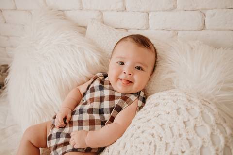 ensaio de bebê 3 meses no estudio, ensaio fotografico acompanhamento de bebê em campo grande, mato grosso do sul, fotografa franciele duailibi fotografia,'