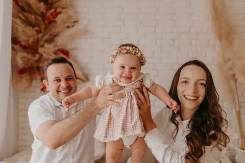 ensaio bebe menina 6 meses no estudio, estilo boho, ensaio melancia

fotos em familia no estudio

ensaio bebe na agua

agua com morango, bebe na bacia

agua banquinha'
