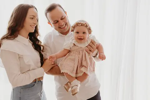 ensaio bebe menina 6 meses no estudio, estilo boho, ensaio melancia

fotos em familia no estudio

ensaio bebe na agua

agua com morango, bebe na bacia

agua banquinha'