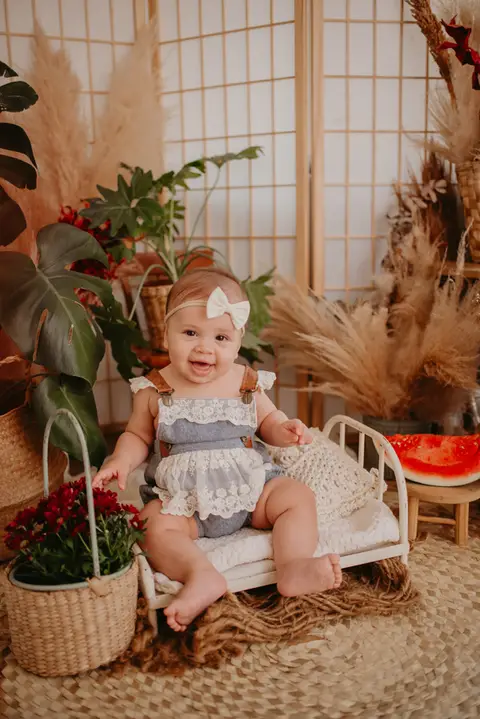 ensaio bebe menina 6 meses no estudio, estilo boho, ensaio melancia

fotos em familia no estudio

ensaio bebe na agua

agua com morango, bebe na bacia

agua banquinha'
