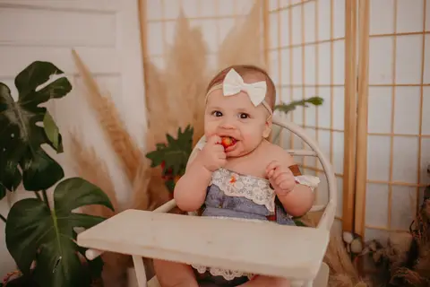 ensaio bebe menina 6 meses no estudio, estilo boho, ensaio melancia

fotos em familia no estudio

ensaio bebe na agua

agua com morango, bebe na bacia

agua banquinha'