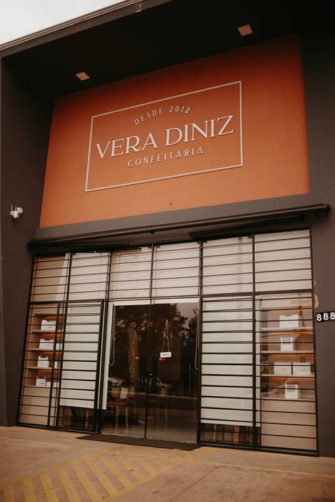 ensaio de marca; ensaio branding

brand session; ensaio de marca pessoa; fotografa em campo grande; fotos profissionais; fotos profissionais em campo grande; ensaio confeiteira; ensaio de marca confeiteira; confeitaria; new brand; branding'