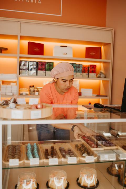 ensaio de marca; ensaio branding

brand session; ensaio de marca pessoa; fotografa em campo grande; fotos profissionais; fotos profissionais em campo grande; ensaio confeiteira; ensaio de marca confeiteira; confeitaria; new brand; branding'