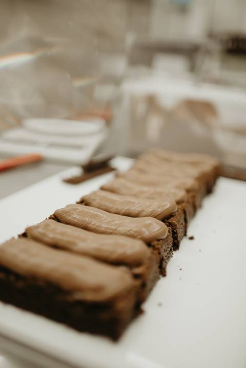 ensaio de marca; ensaio branding

brand session; ensaio de marca pessoa; fotografa em campo grande; fotos profissionais; fotos profissionais em campo grande; ensaio confeiteira; ensaio de marca confeiteira; confeitaria; new brand; branding'