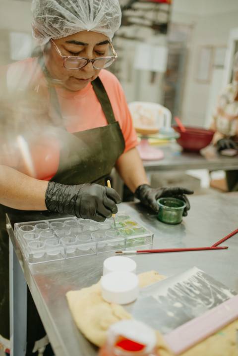 ensaio de marca; ensaio branding

brand session; ensaio de marca pessoa; fotografa em campo grande; fotos profissionais; fotos profissionais em campo grande; ensaio confeiteira; ensaio de marca confeiteira; confeitaria; new brand; branding'