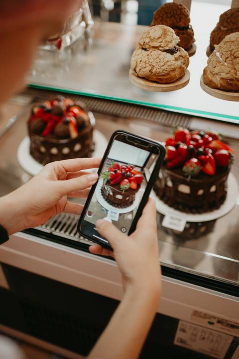 ensaio de marca; ensaio branding

brand session; ensaio de marca pessoa; fotografa em campo grande; fotos profissionais; fotos profissionais em campo grande; ensaio confeiteira; ensaio de marca confeiteira; confeitaria; new brand; branding'