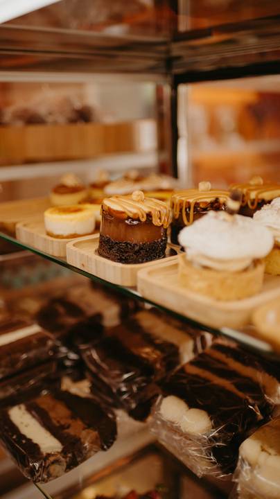 ensaio de marca; ensaio branding

brand session; ensaio de marca pessoa; fotografa em campo grande; fotos profissionais; fotos profissionais em campo grande; ensaio confeiteira; ensaio de marca confeiteira; confeitaria; new brand; branding'