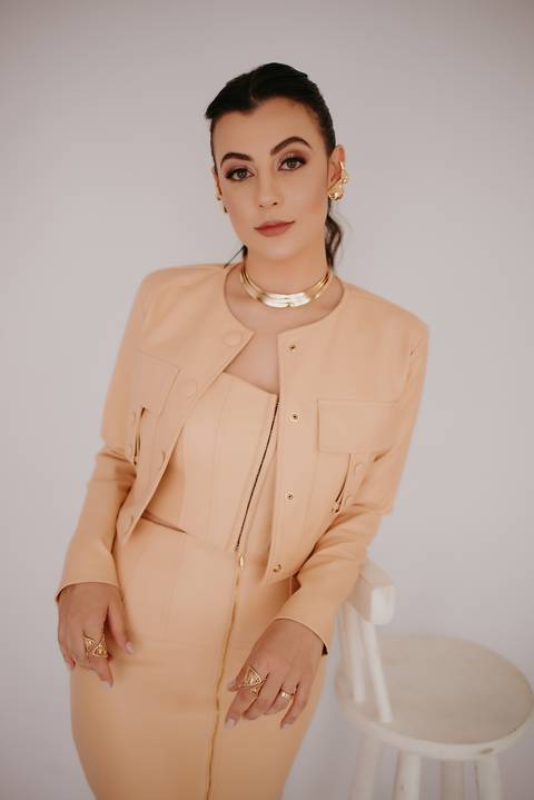 ensaio de marca; ensaio branding



brand session; ensaio de marca pessoa; fotografa em campo grande; ensaio empreendedora; ensaio de marca ; fotos profissionais; fotos profissionais em campo grande; ensaio de joias; semi joias; '