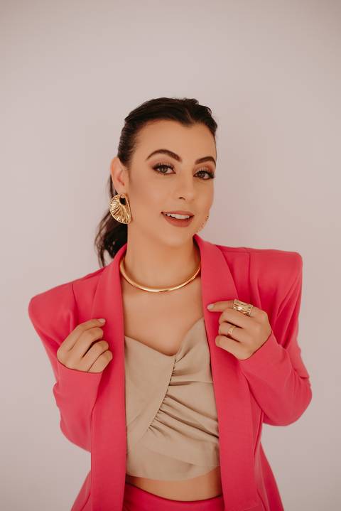 ensaio de marca; ensaio branding



brand session; ensaio de marca pessoa; fotografa em campo grande; ensaio empreendedora; ensaio de marca ; fotos profissionais; fotos profissionais em campo grande; ensaio de joias; semi joias; '