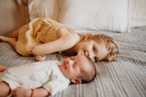 sessao newborn; newborn; campo grande; fotos fran duailibi; mae de menina; mae de menino; pai de menina; pai de menino newborn; ensaio newborn; fotos de recem nascido campo grande; fotografo em campo grande; fotos de bebe; bebe com mamae; bebe com familia'