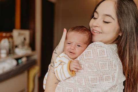 sessao newborn; newborn; campo grande; fotos fran duailibi; mae de menina; mae de menino; pai de menina; pai de menino newborn; ensaio newborn; fotos de recem nascido campo grande; fotografo em campo grande; fotos de bebe; bebe com mamae; bebe com familia'