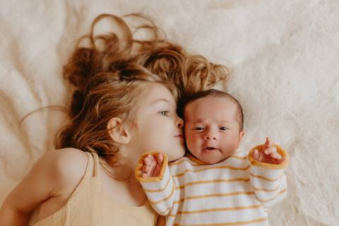 sessao newborn; newborn; campo grande; fotos fran duailibi; mae de menina; mae de menino; pai de menina; pai de menino newborn; ensaio newborn; fotos de recem nascido campo grande; fotografo em campo grande; fotos de bebe; bebe com mamae; bebe com familia'