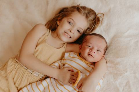 sessao newborn; newborn; campo grande; fotos fran duailibi; mae de menina; mae de menino; pai de menina; pai de menino newborn; ensaio newborn; fotos de recem nascido campo grande; fotografo em campo grande; fotos de bebe; bebe com mamae; bebe com familia'