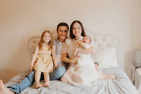 sessao newborn; newborn; campo grande; fotos fran duailibi; mae de menina; mae de menino; pai de menina; pai de menino newborn; ensaio newborn; fotos de recem nascido campo grande; fotografo em campo grande; fotos de bebe; bebe com mamae; bebe com familia'