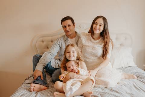 sessao newborn; newborn; campo grande; fotos fran duailibi; mae de menina; mae de menino; pai de menina; pai de menino newborn; ensaio newborn; fotos de recem nascido campo grande; fotografo em campo grande; fotos de bebe; bebe com mamae; bebe com familia'