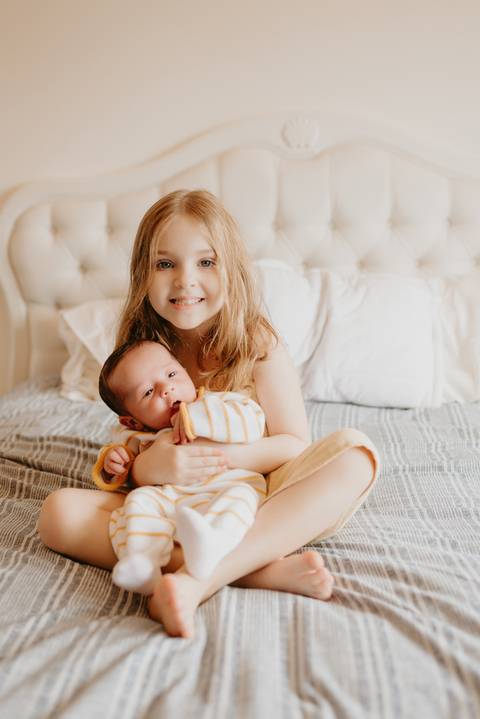 sessao newborn; newborn; campo grande; fotos fran duailibi; mae de menina; mae de menino; pai de menina; pai de menino newborn; ensaio newborn; fotos de recem nascido campo grande; fotografo em campo grande; fotos de bebe; bebe com mamae; bebe com familia'