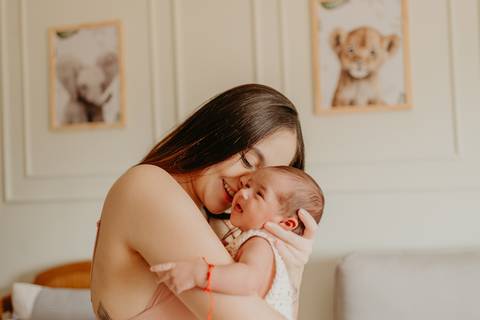 sessao newborn; newborn; campo grande; fotos fran duailibi; mae de menina; mae de menino; pai de menina; pai de menino newborn; ensaio newborn; fotos de recem nascido campo grande; fotografo em campo grande; fotos de bebe; bebe com mamae; bebe com familia'