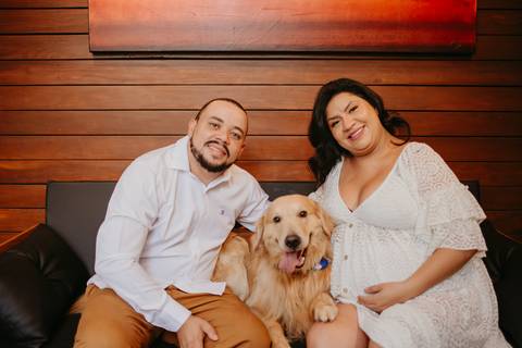 ensaio de gestante; fotos de gravida estudio ; estudio de fotos em campo grande; fotos fran duailibi; fotografa campo grande; fotografo de gestante; ensaio gravida; ensaio criativo gestante; fotos de gravida, gestante com pet, cachorro golden'