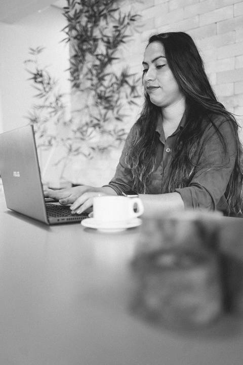 ensaio de marca; ensaio branding, brand session; ensaio de marca pessoa; fotografa em campo grande; ensaio empreendedora; ensaio de marca ; fotos profissionais; fotos profissionais em campo grande; fotos secretaria, ensaio profissional, fotos advogada, '